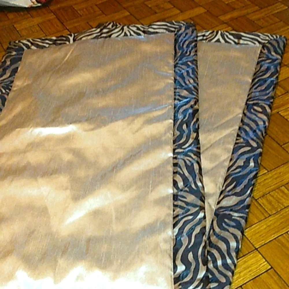 Set of 2 extra large pillow shams